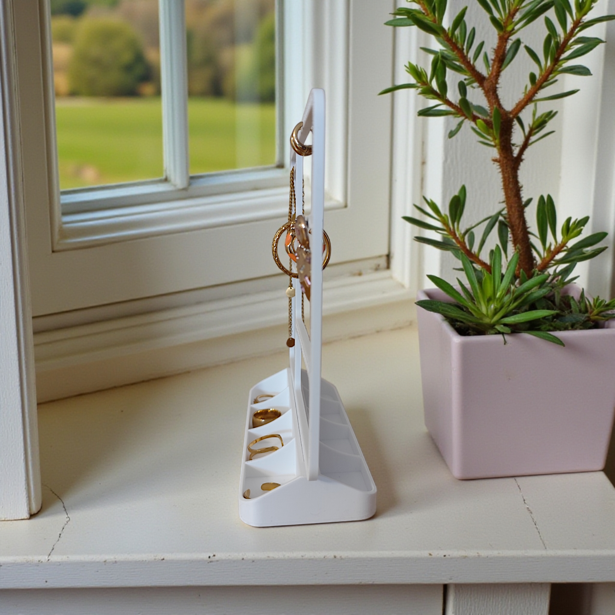 Modern Jewelry Organizer - Detail View